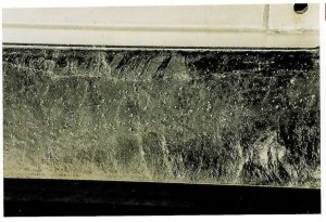 Description: Pimples on surface showing up as irregular small lumps.Cause: Dross crystals from the bottom of the zinc bath picked up on surface of work and caught up in coating. Remedy: Avoid disturbing dross layer in bath by controlling immersion depth. Appearance is affected. Positive effect on durability because of higher mass of zinc on surface